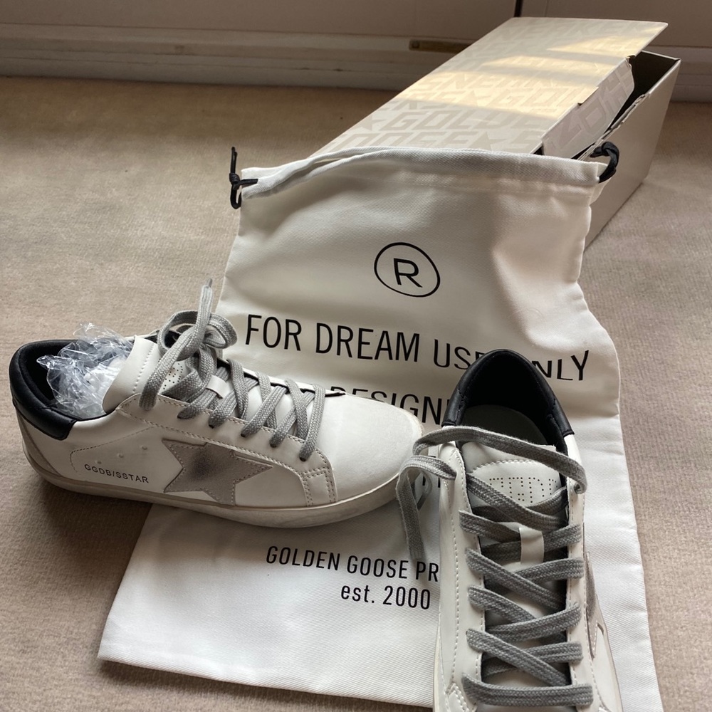 Golden Goose Sneakers